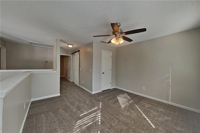 Building Photo - 390 Greenmont Cir