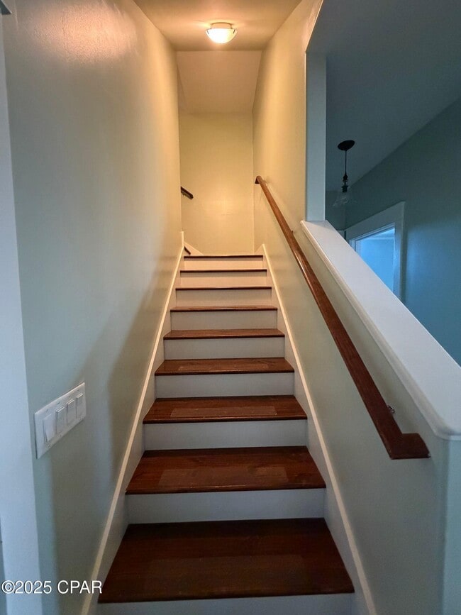 Building Photo - 4528 Tropical Dr