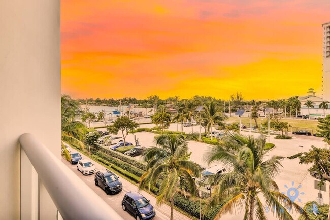 Building Photo - 777 N Ocean Dr