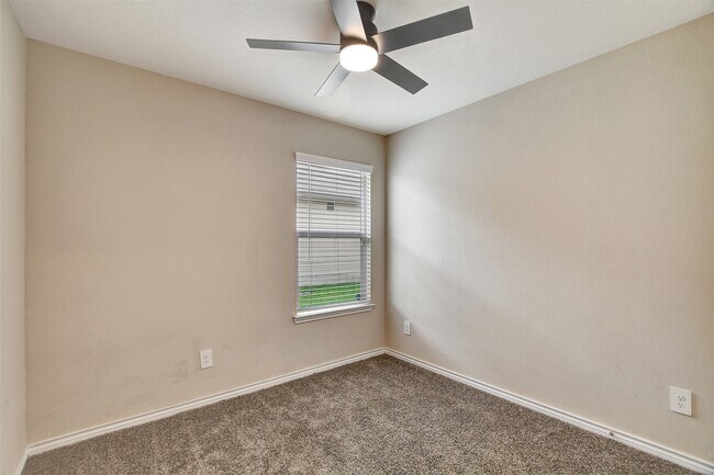 Building Photo - 1006 Fannin St