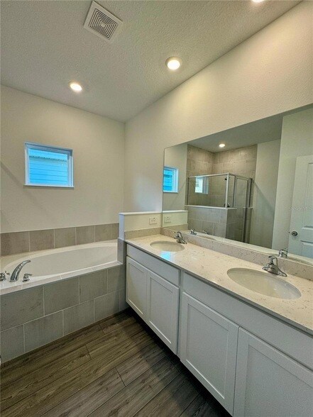 Building Photo - 6626 SW 89th Ln