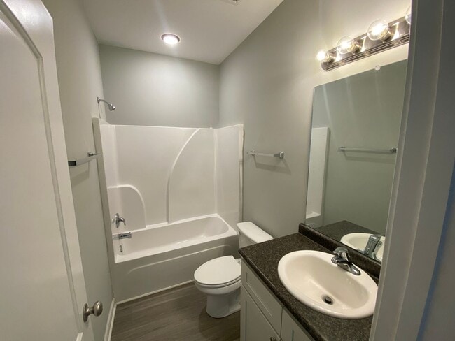 Building Photo - 108 BoniLane Cove