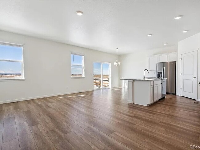 Building Photo - 43137 Capilano Clb Ct