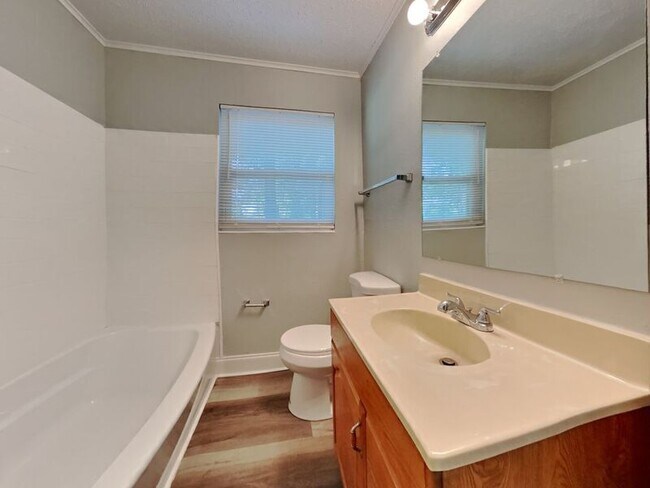 Building Photo - 5950 El Morro Dr S