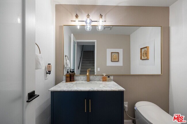 Building Photo - 17165 Palisades Cir