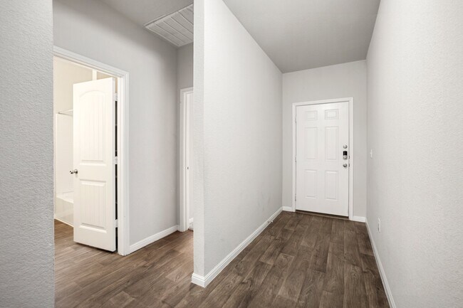 Building Photo - "Charming 4-Bedroom Retreat with Granite F...