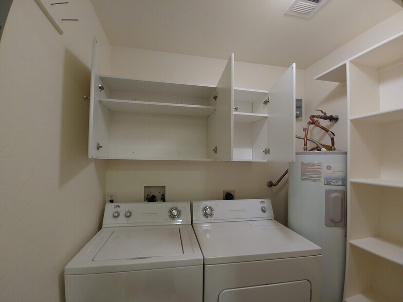 Building Photo - 89 E Cliff House Dr