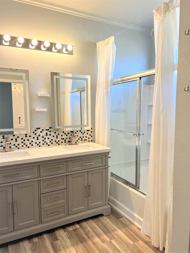 Building Photo - Renovated 3-bedroom Home in Huttoparke