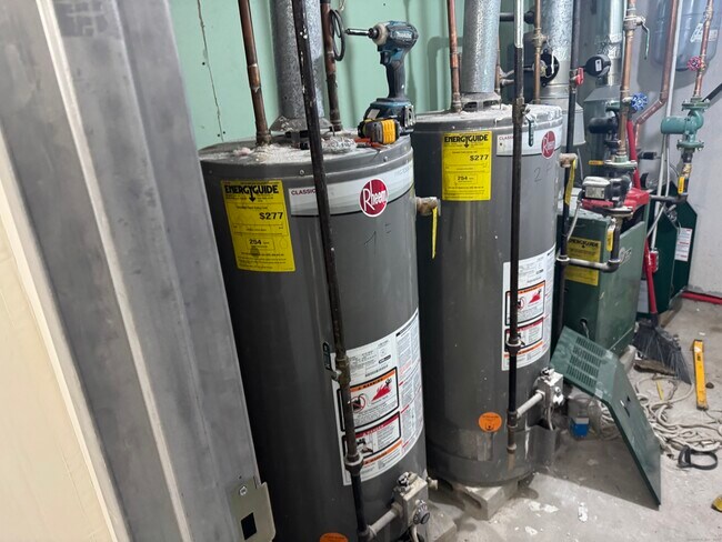 Building Photo - 190 Whitney Ave