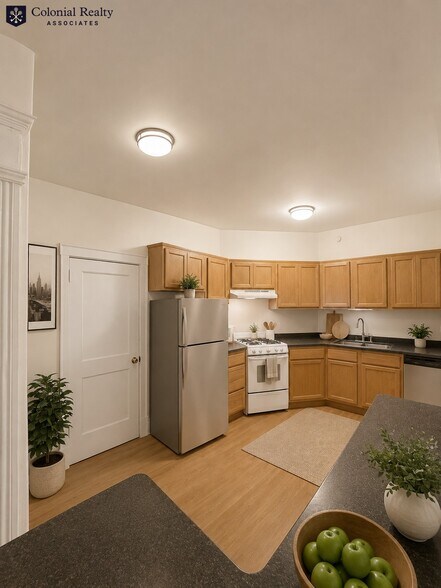 Building Photo - 1587 Beacon St