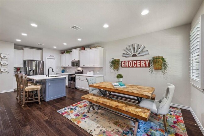 Building Photo - 809 American Trail