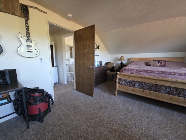 Building Photo - 5040 Wilson Hill Rd