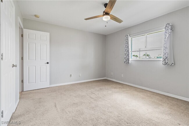 Building Photo - 4022 SW 7th Pl