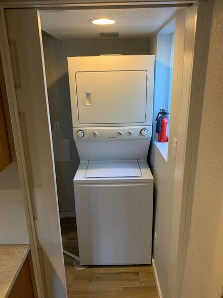 Building Photo - 4250 Navajo St