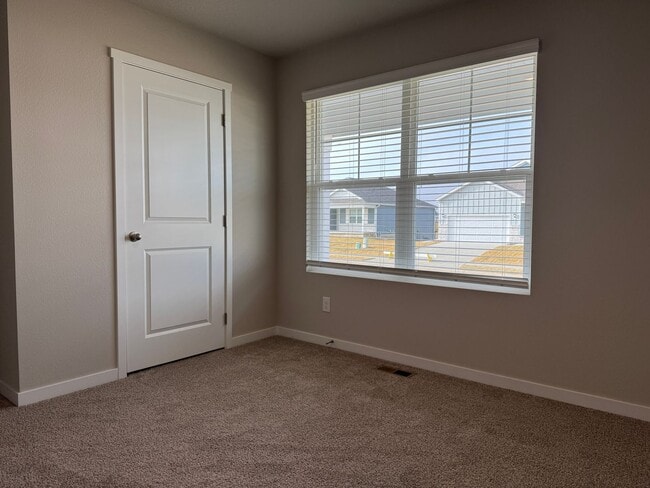 Building Photo - Never-Lived-In 4-Bedroom Ranch with Finished Basement Near Offutt AFB