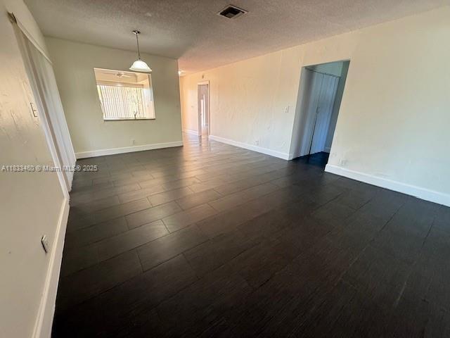 Building Photo - 9423 Oakburst Ln
