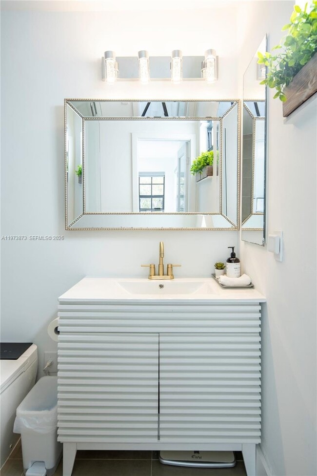 Building Photo - 576 Westree Ln