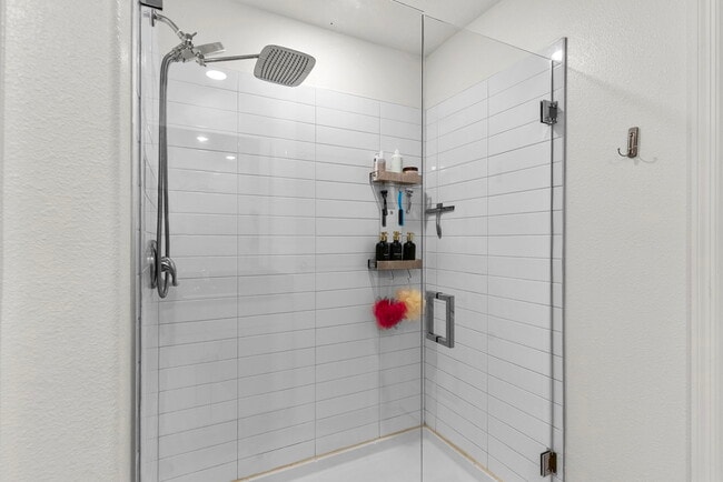 Building Photo - 1742 Red Loop