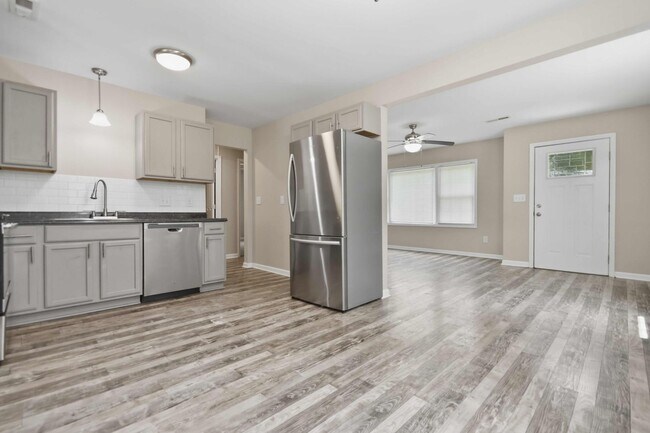 Building Photo - 970 Swift Dr