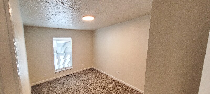 Building Photo - 1130 Valley Manor Ct