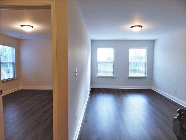 Building Photo - 2441 Melton Common Dr