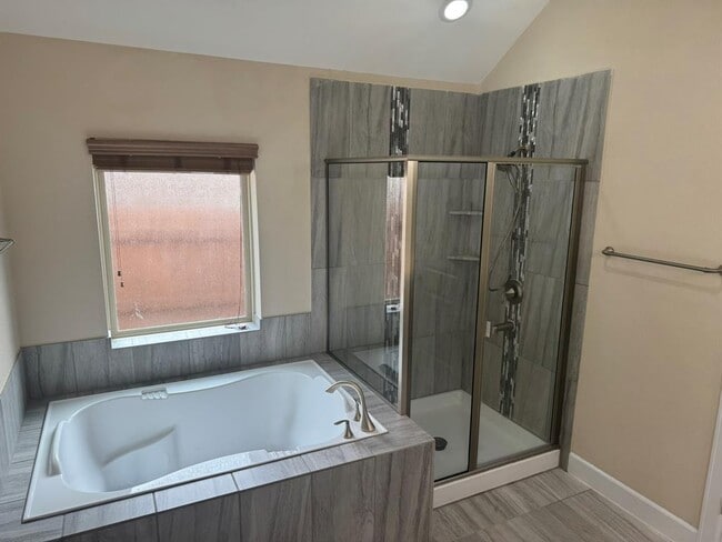 Building Photo - 13704 Camp Comfort Ln