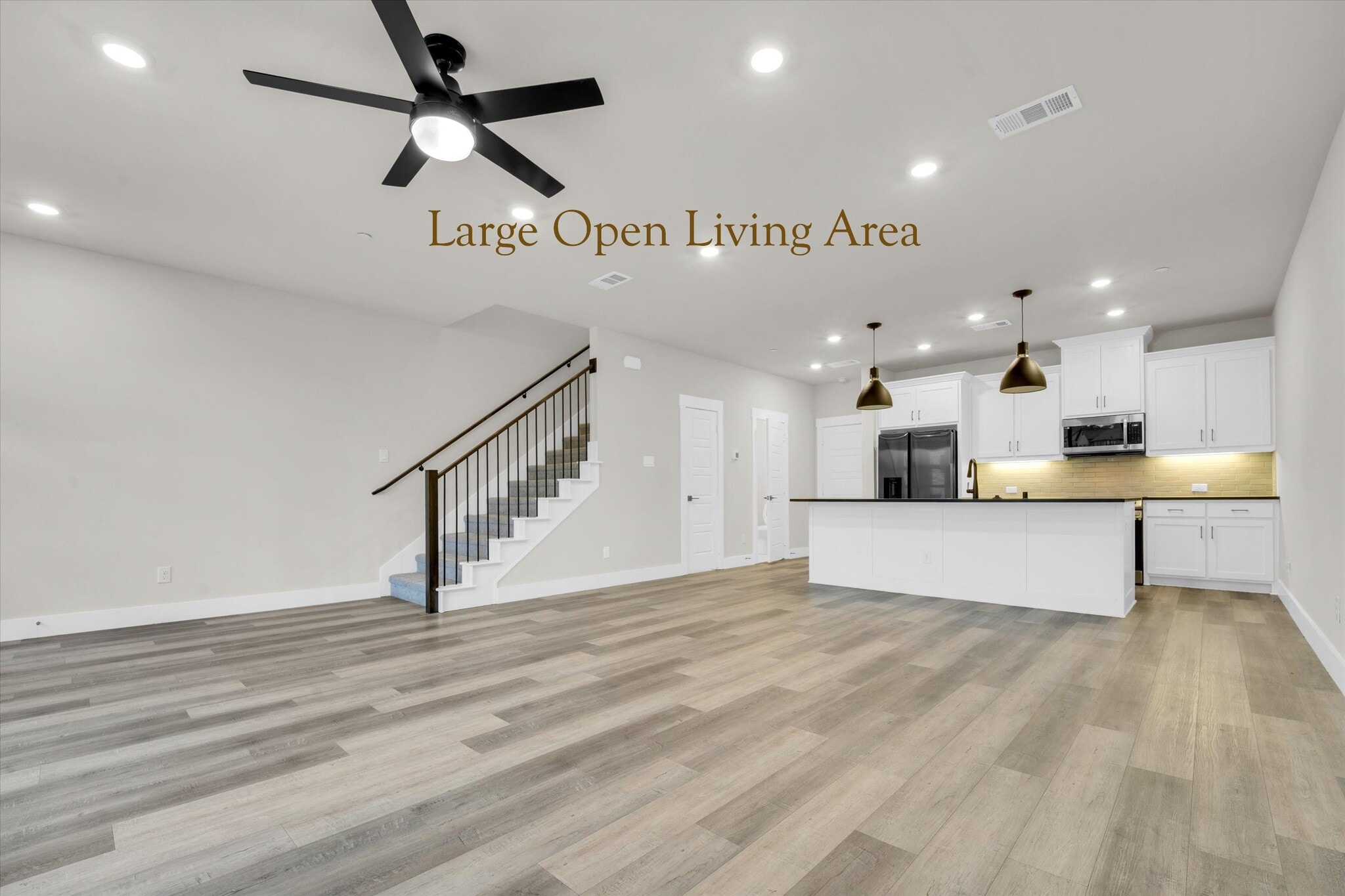 Building Photo - 2610 La Cala Dr