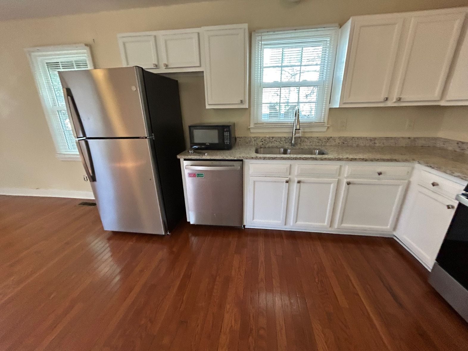 Building Photo - 61 Cooper St