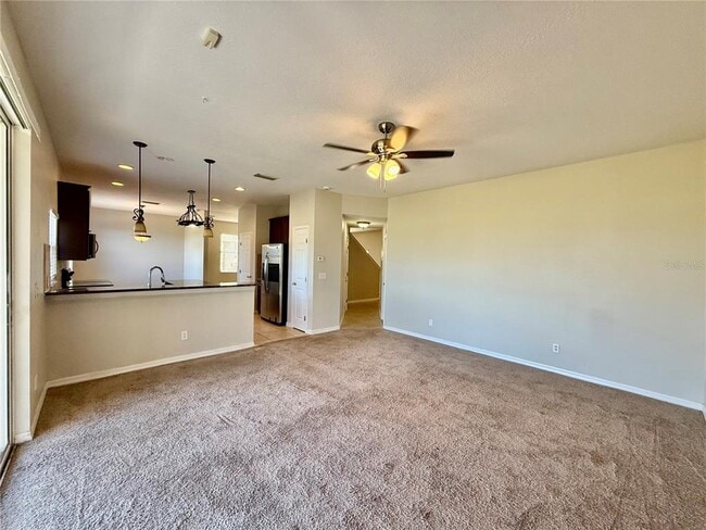 Building Photo - 11161 Creek Haven Dr