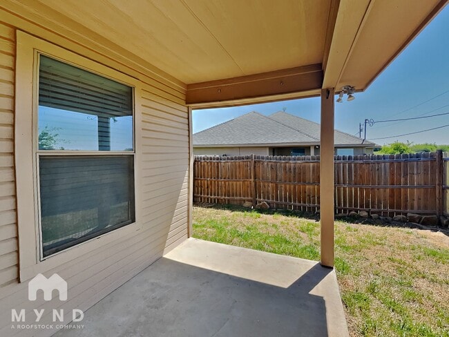 Building Photo - 102 Jolin Ln
