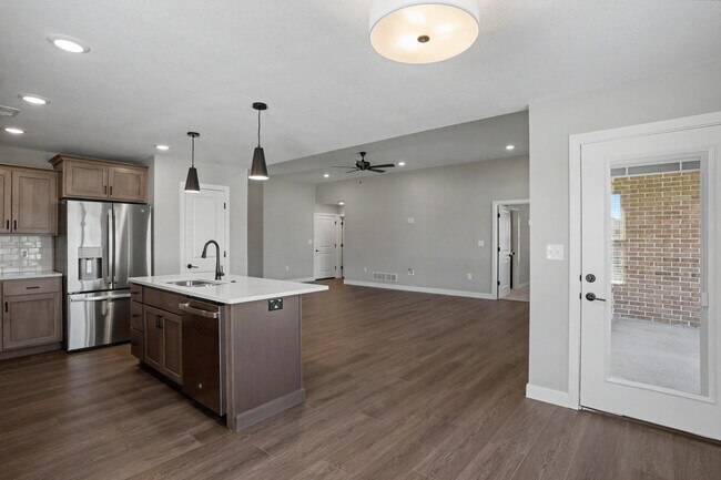 Building Photo - 1816 Wes Milligan Ln