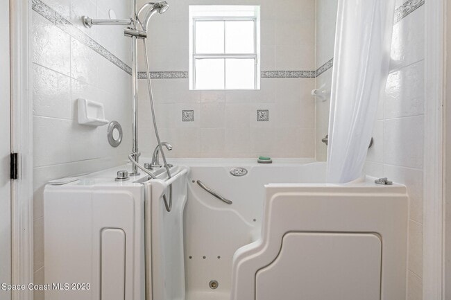 Building Photo - 2240 Marsh Harbor Ave