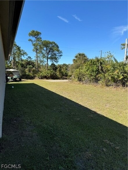 Building Photo - 8014 Sunrise Cir