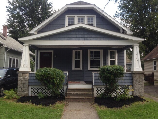 Primary Photo - 433 Partridge St