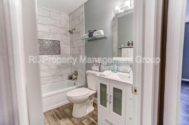 Building Photo - 4714 Merrifield Pl