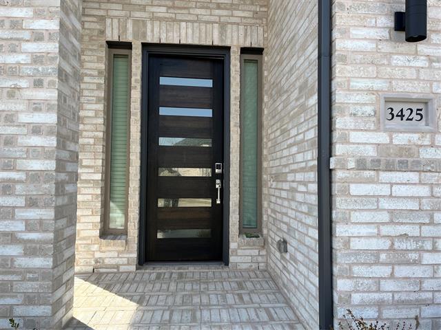 Building Photo - 3425 Teasdale Dr