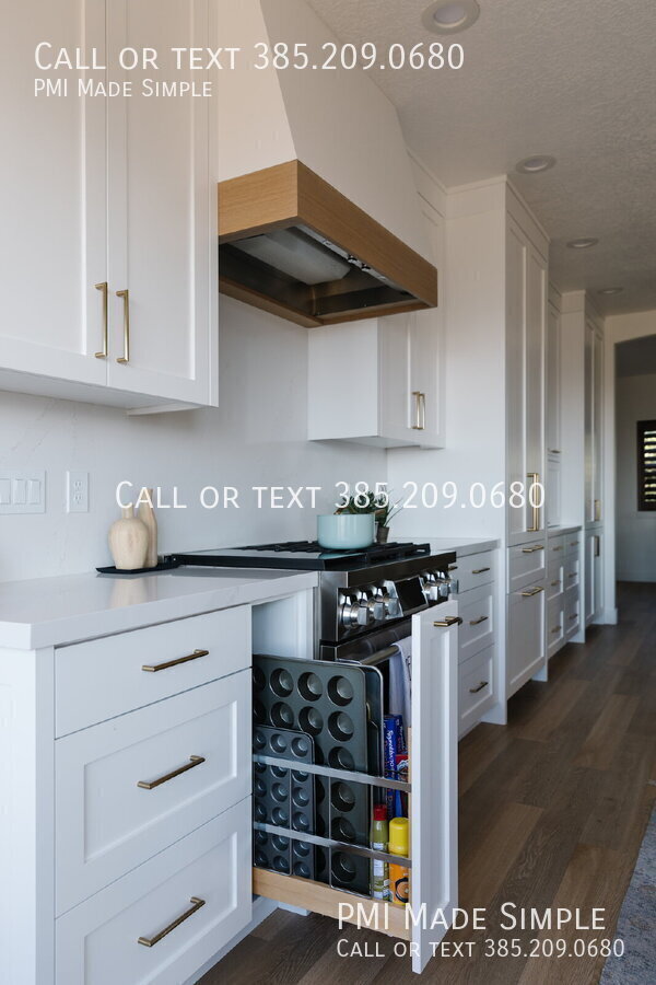 Building Photo - 1777 Crimson Oak Dr