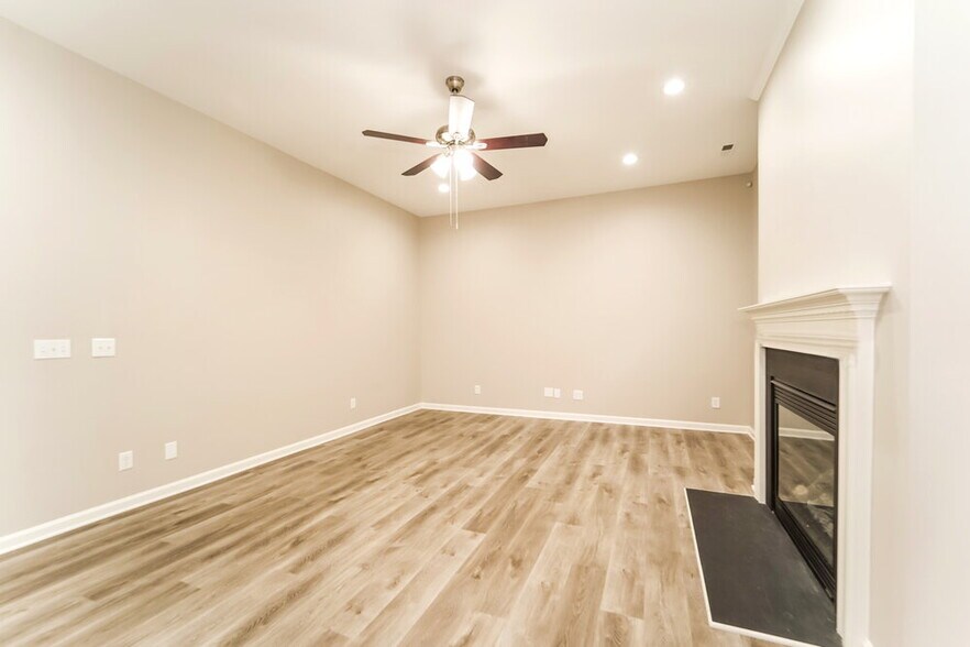 Building Photo - 12018 Cheviott Hill Ln