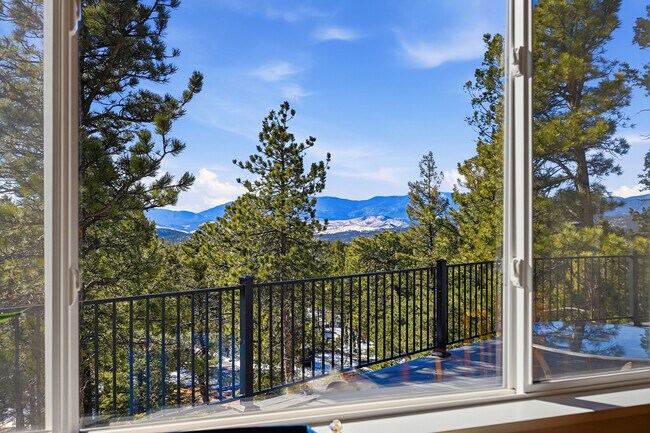 Building Photo - 30855 Walter Dr