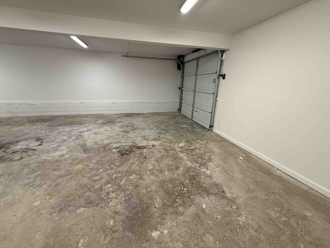 Building Photo - 2600 Townsend Dr