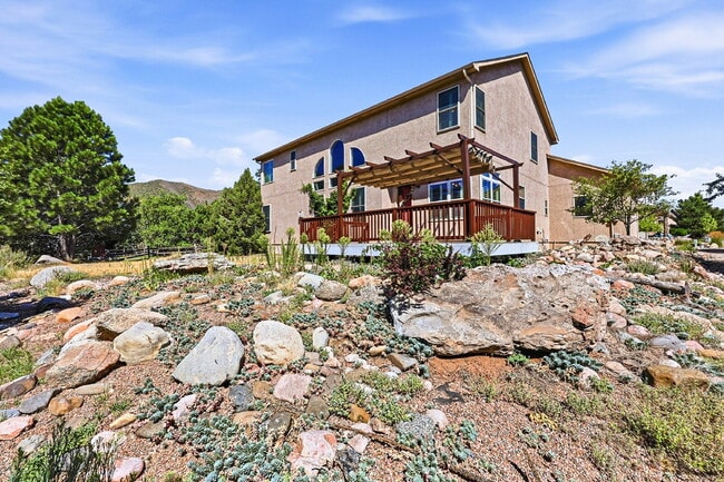 Building Photo - $3,040.95, 6 bed, 4 bath located in Colorado Springs