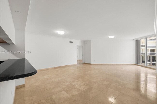 Building Photo - 9559 Collins Ave