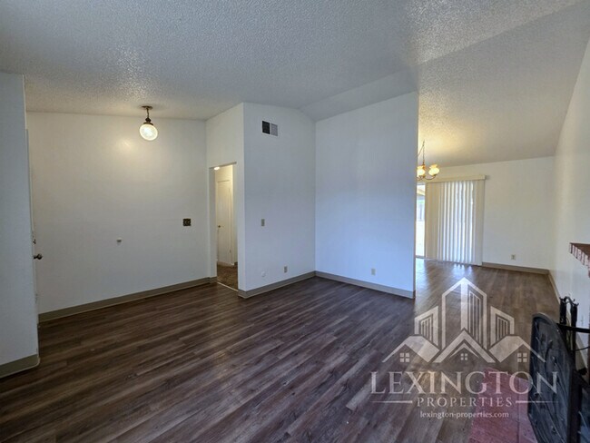 Building Photo - Charming 3BD, 1BA, Home with Modern Upgrades in Antelope, CA