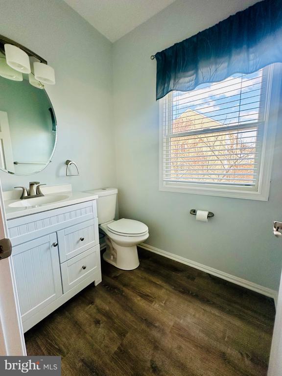 Building Photo - 106 Blenny Ln