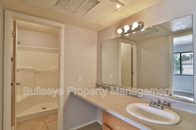 Building Photo - 2650 E McKellips Rd