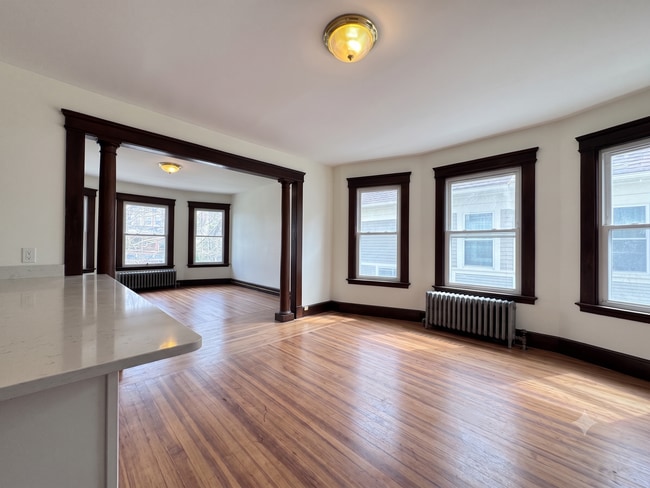 Building Photo - 126 Mansfield St
