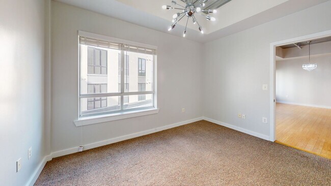 Building Photo - Modern 1 BR w/ SS appliances at The Lofts ...