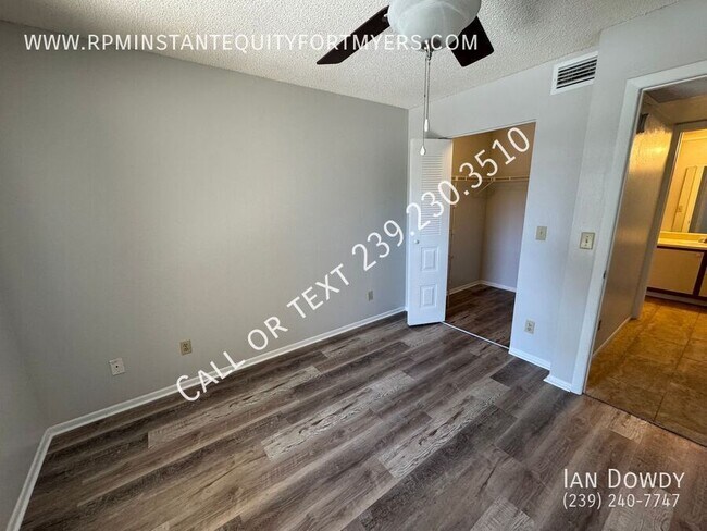 Building Photo - 5323 Summerlin Rd