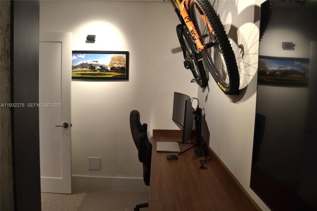 Building Photo - 11113 Biscayne Blvd