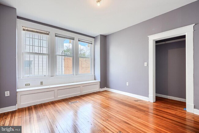 Building Photo - 3213 Vickers Rd